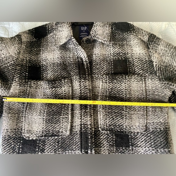 Gap Plaid Long Shacket - Picture 5 of 5